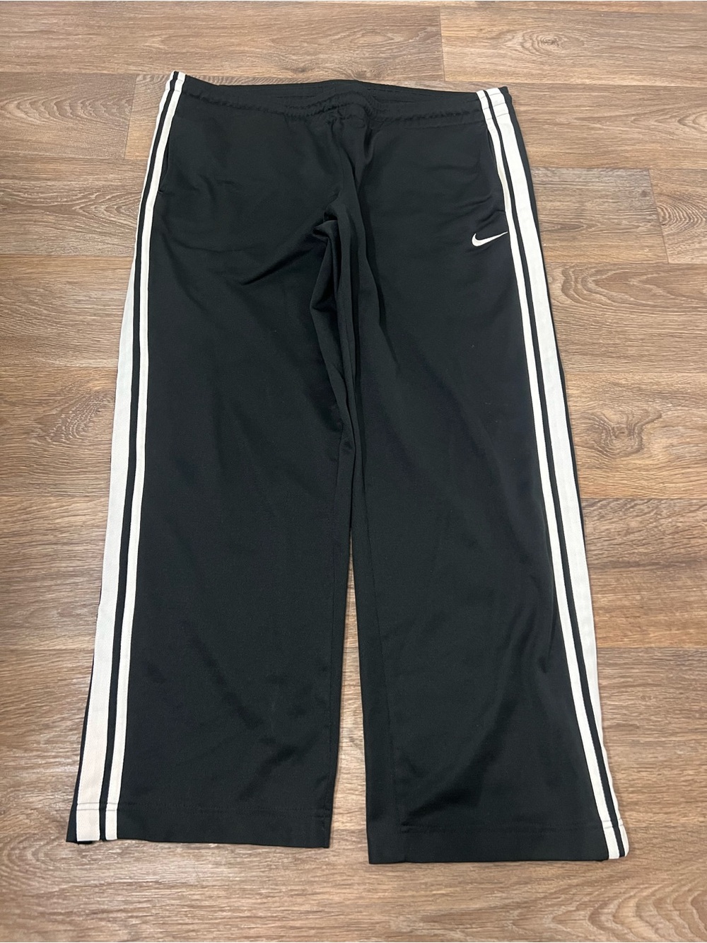 Vintage Y2K Nike Black Track Pants with White Side Stripes/A830